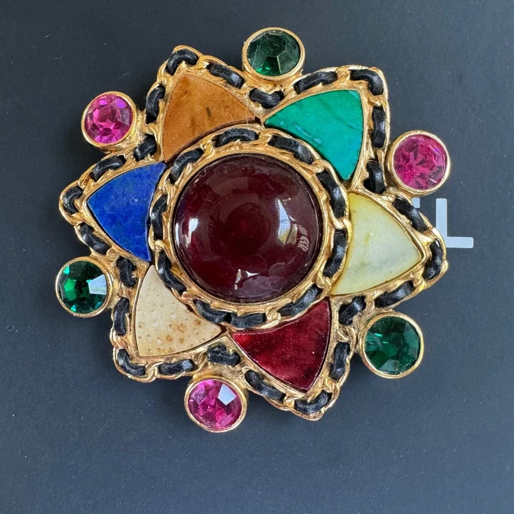 Chanel CC Vintage Byzantine Star‎ Gripoix Agate Brooch Leather 95A Auth